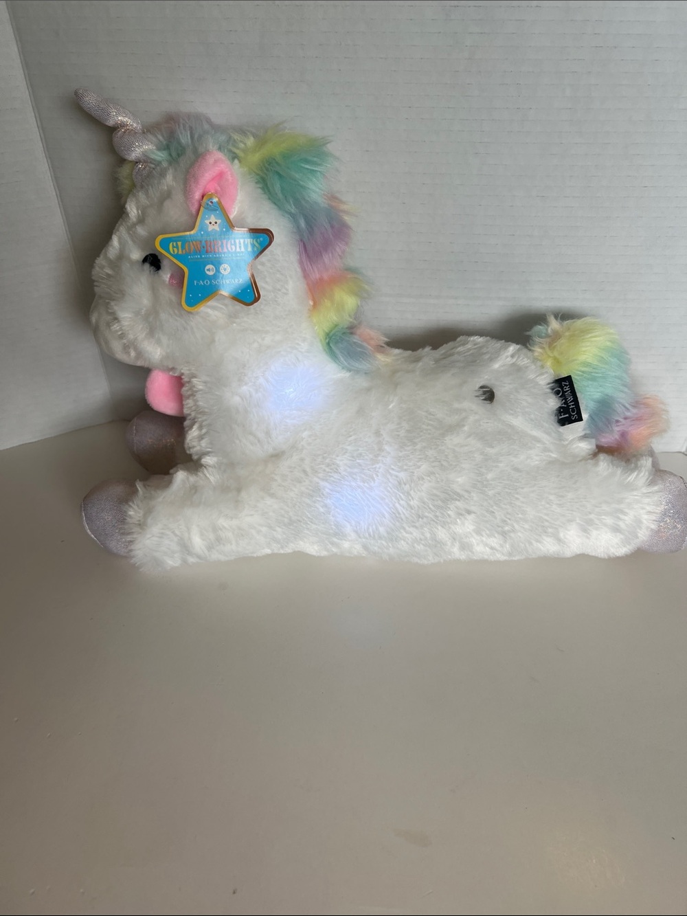 NWT FAO Schwarz Glow Brights Unicorn LED Lights Sound Plush Stuffed Animal Toy